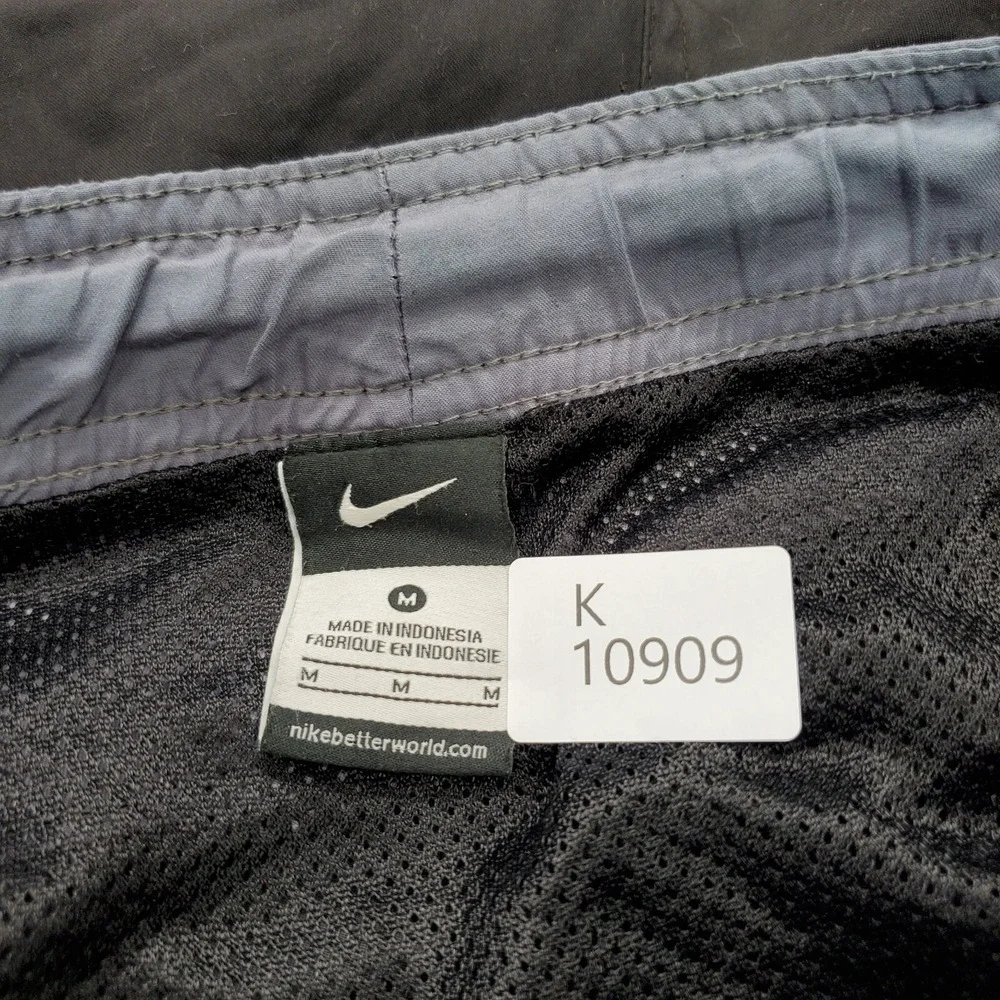 Nike Men Swimwear‎ Medium Black Colorblock Board Shorts Swoosh Logo Drawstring
